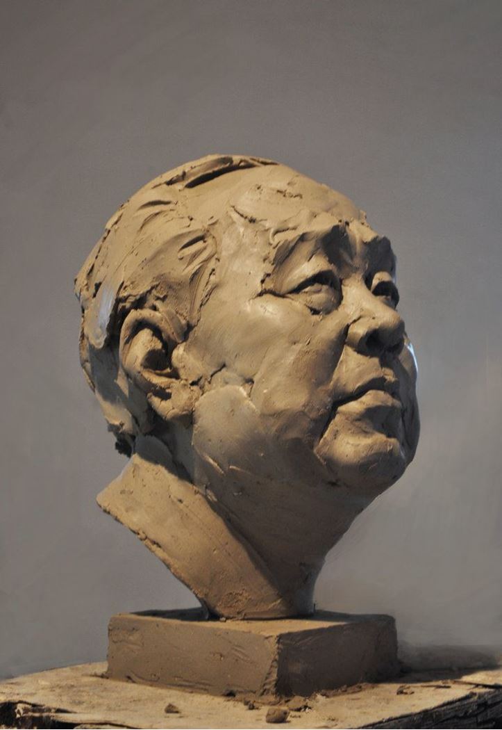 品名 | 莫言   材质 | 泥塑
                                规格 | &nbsp;&nbsp; 年份 |