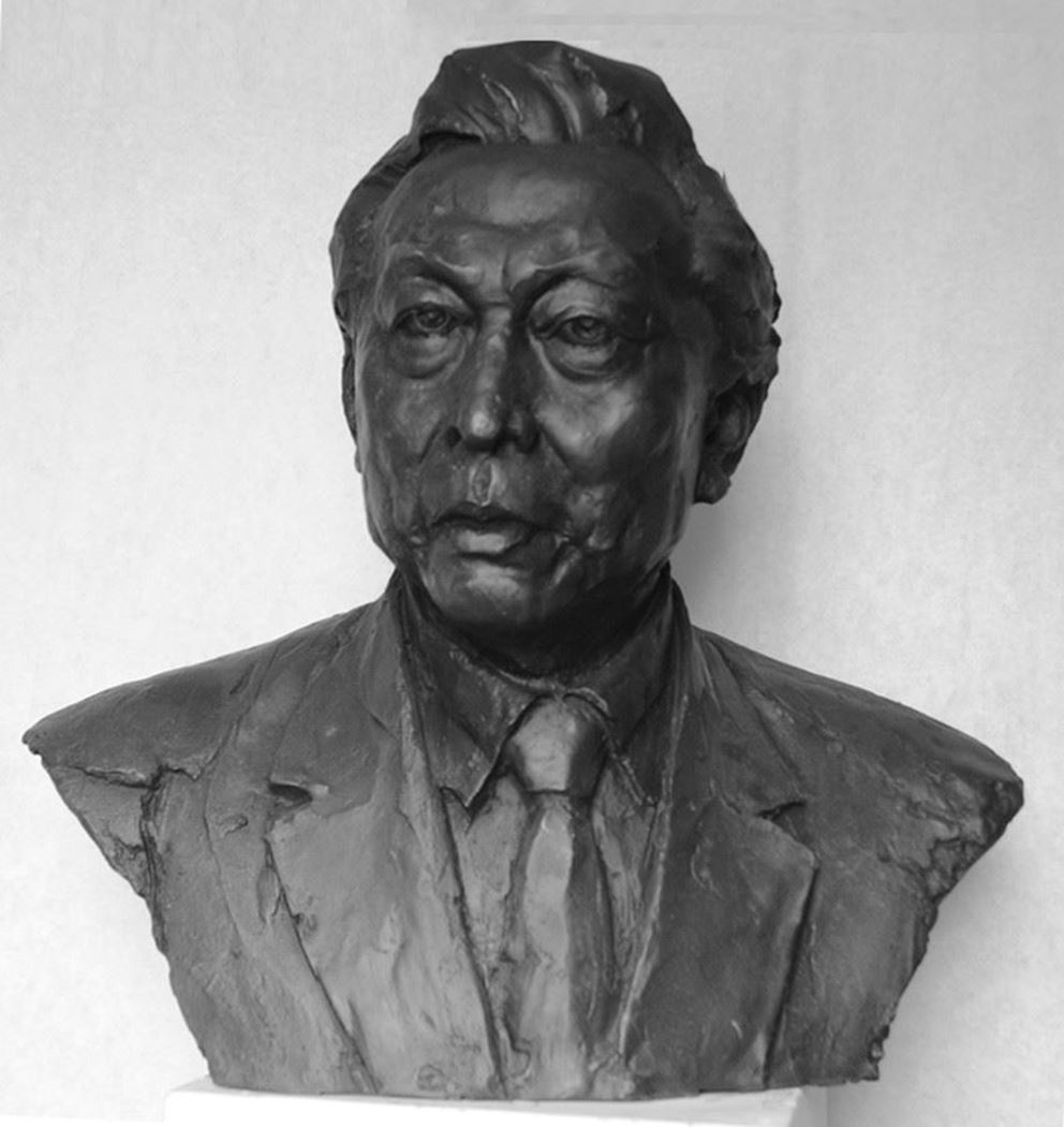 品名 | 日本前首相鸠山由纪夫   材质 | 铜
                                规格 | 高70cm &nbsp;&nbsp; 年份 |
